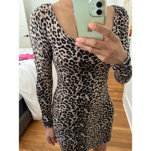 Cheetah print mini long sleeve dress - Picture 1 of 3